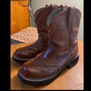 Ariat women’s boots.Size 8B